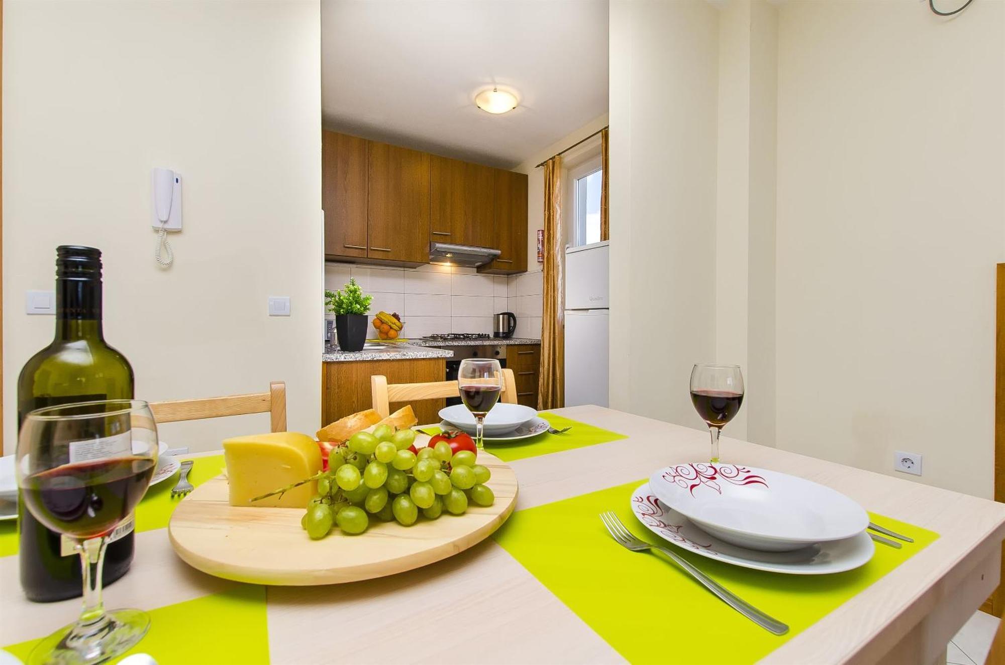 Apartments Glavan 普利拉卡 外观 照片